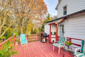 Bethlehem Home with Deck and Amazing Sunset Views!